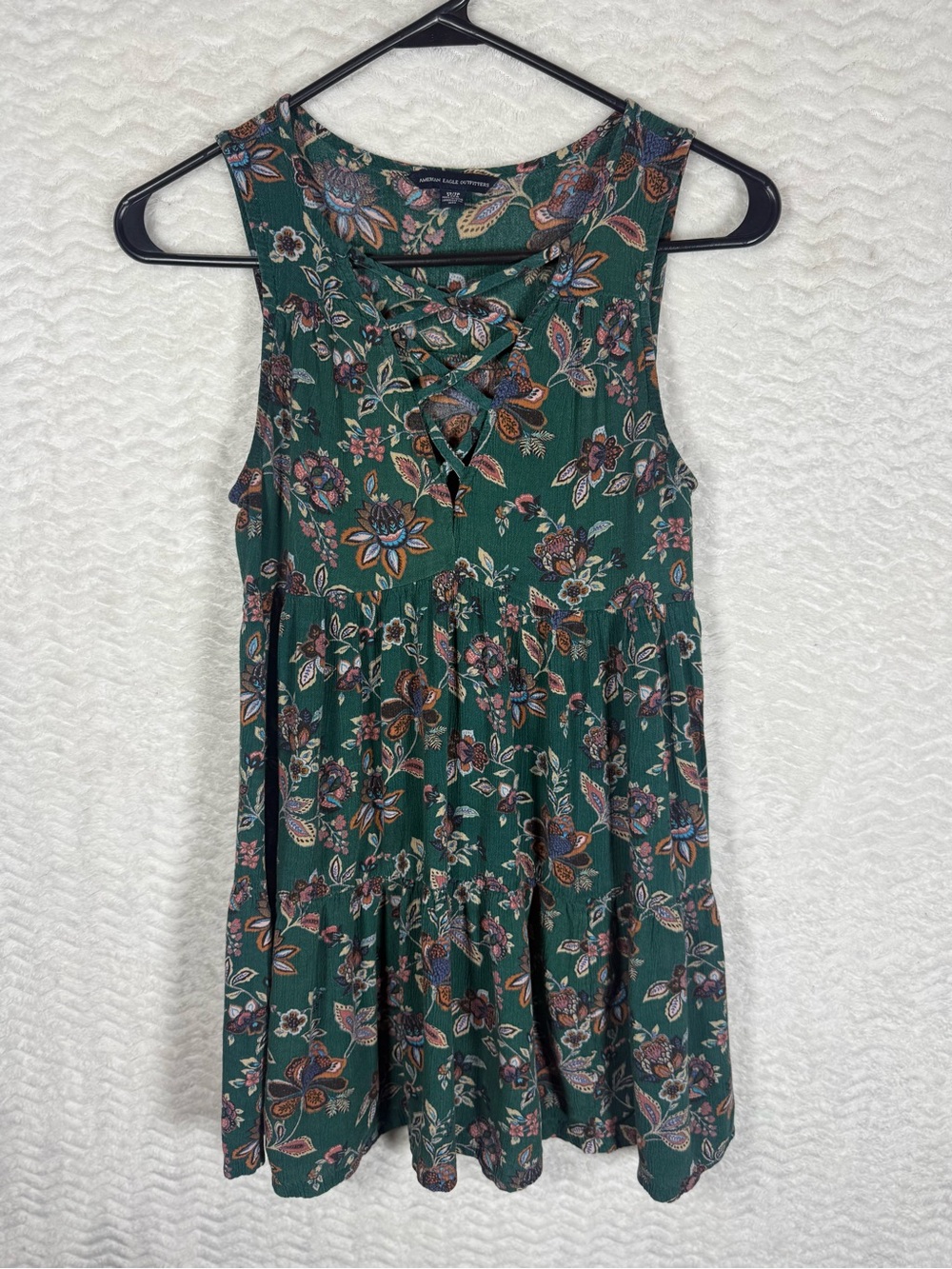 American Eagle Outfitters Green Floral Paisley V-Neck Top